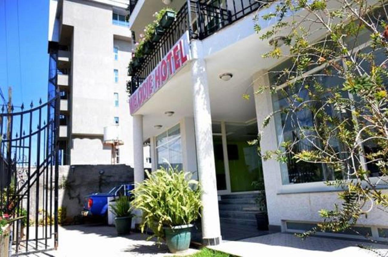 Melodie Hotel Addis-Abeba Extérieur photo