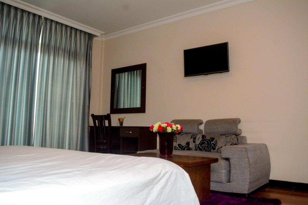 Melodie Hotel Addis-Abeba Extérieur photo