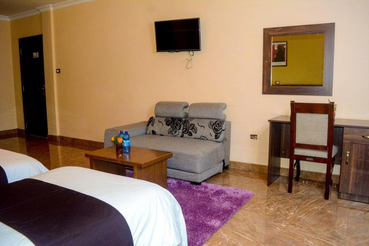 Melodie Hotel Addis-Abeba Extérieur photo